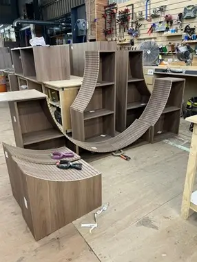 木作／CNC｜遇到弧形、曲面或非標準造型， 可用木作工藝與 CNC 加工處理